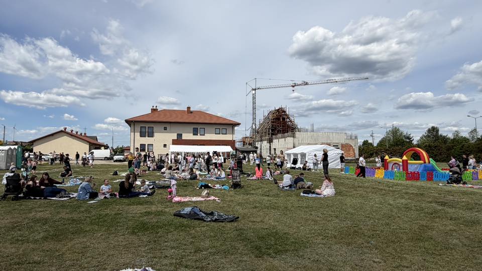 Piknik Rodzinny Bajkowa Kraina z atrakcjami dla dzieci